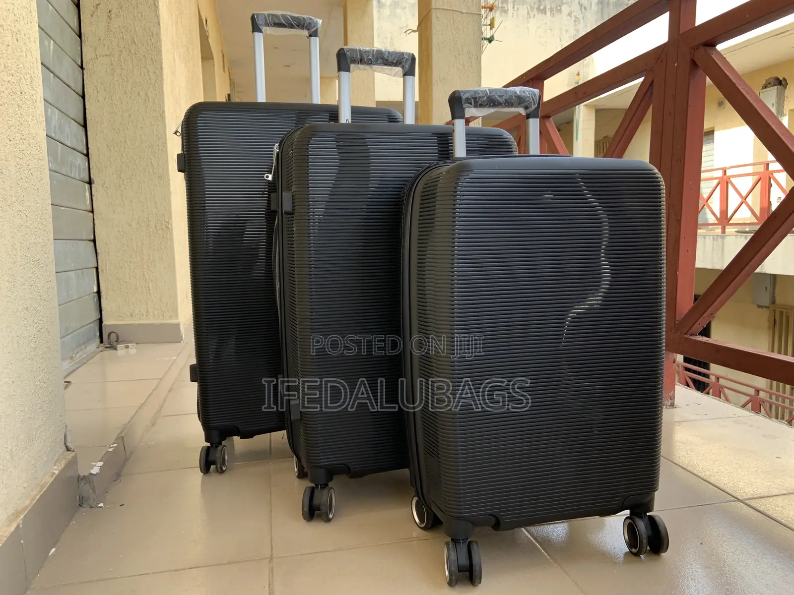 Durable Unbreakable Black Travel Luggage Set