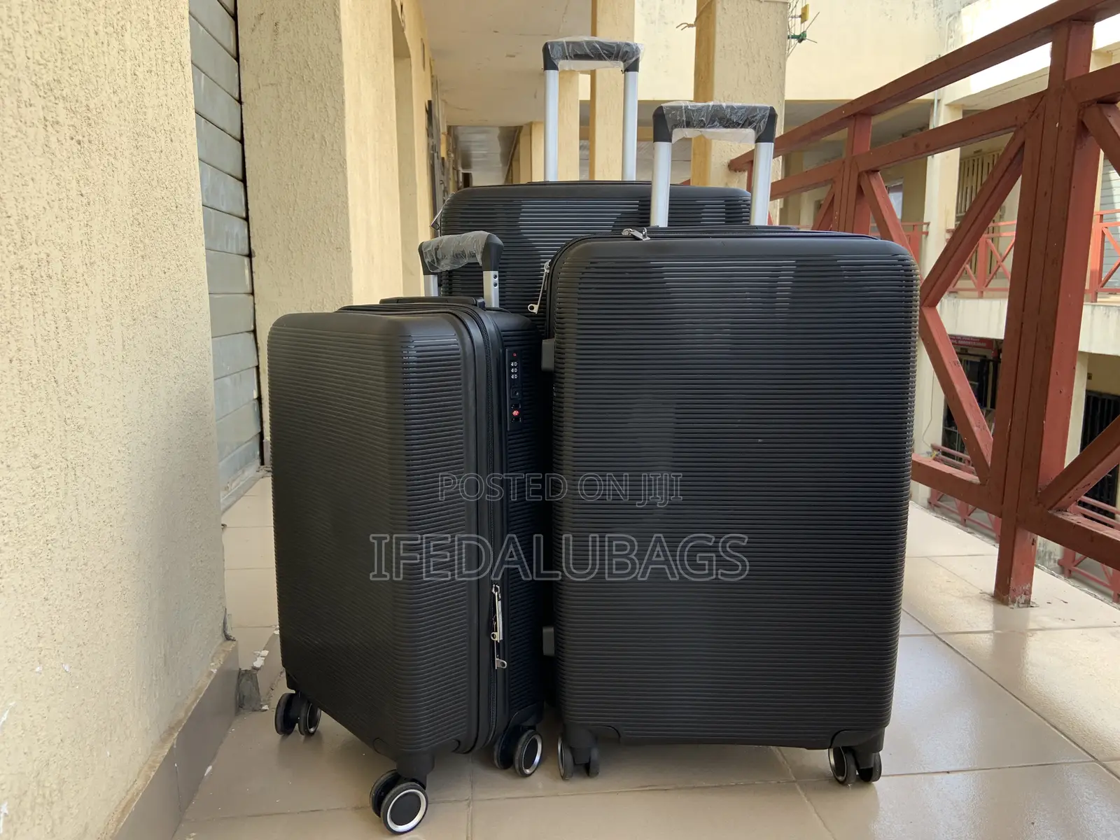 Durable Unbreakable Black Travel Luggage Set