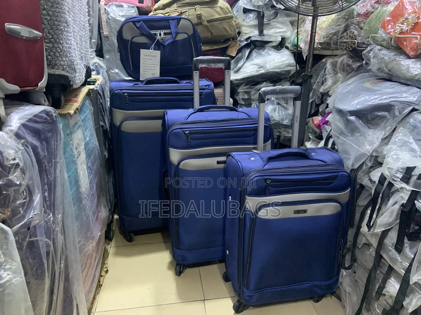 High Quality Stock Material Imported Travel Luggage With Kit