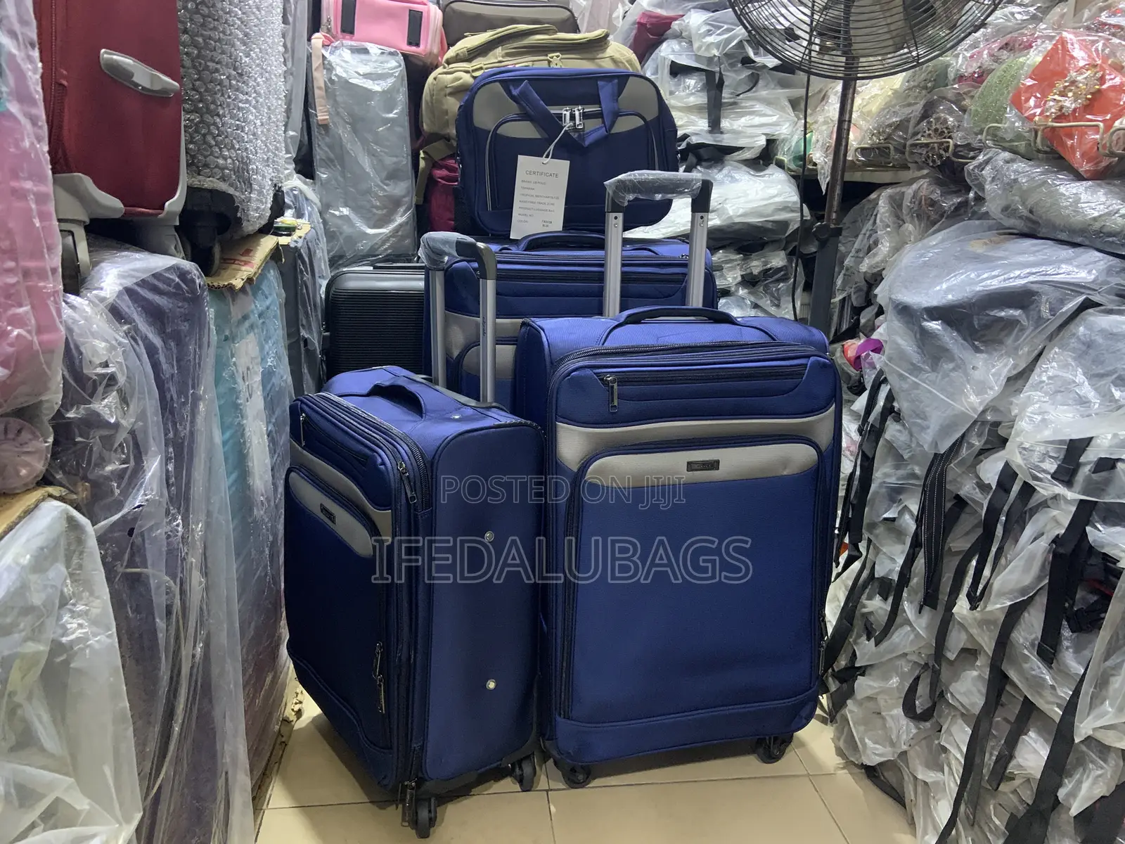 High Quality Stock Material Imported Travel Luggage With Kit
