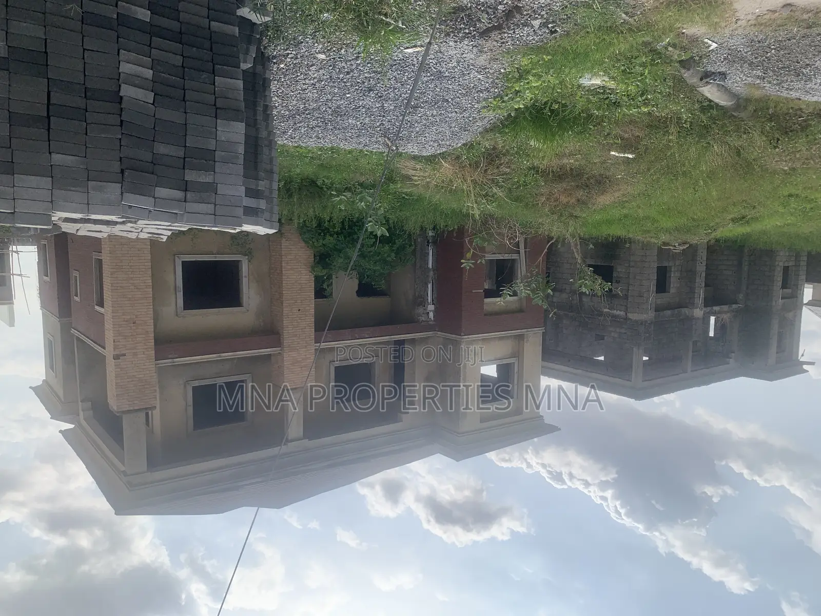 5bdrm Duplex in Queens Park 3 Estate, Lugbe District for sale