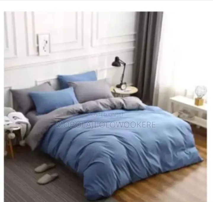 Double-Sided Plain Set of Duvet Bedsheet and Pillowcases