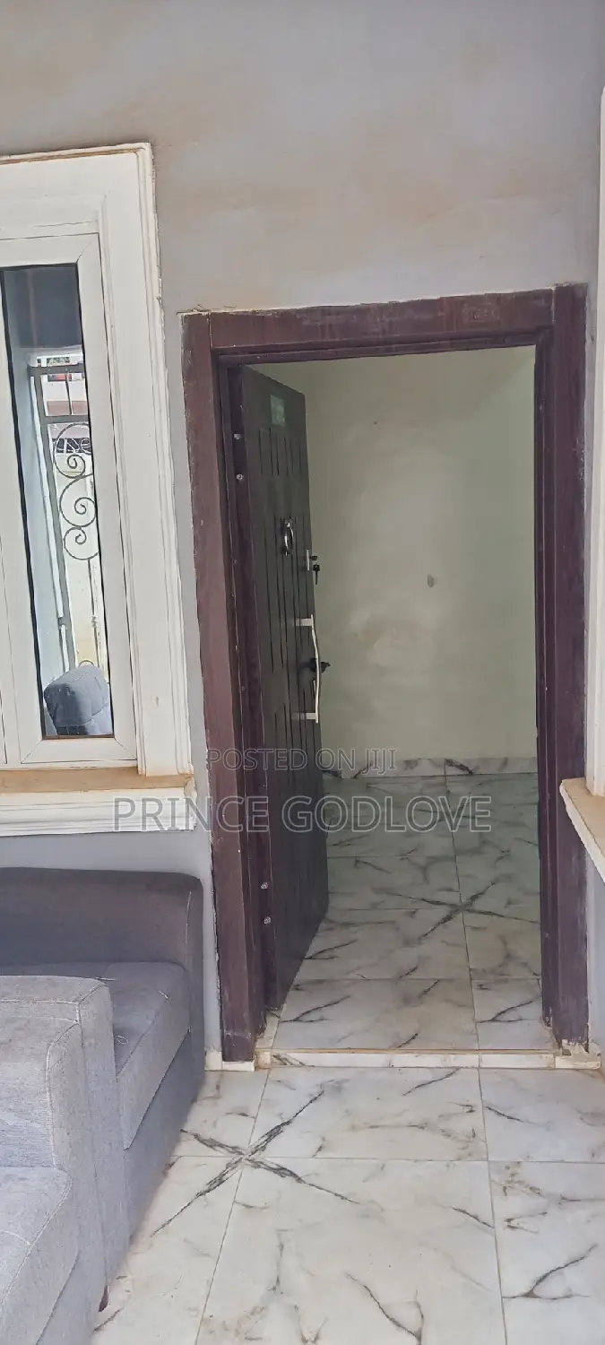3bdrm Townhouse / Terrace in Dawaki for rent