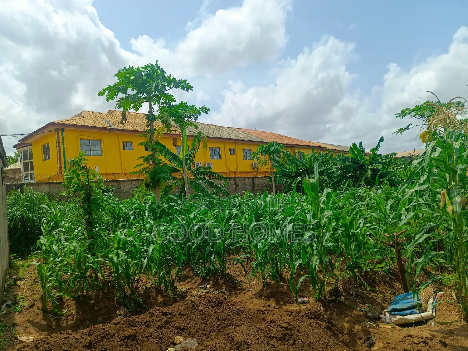 8 and Half Plot of Land Facing Express for Sale