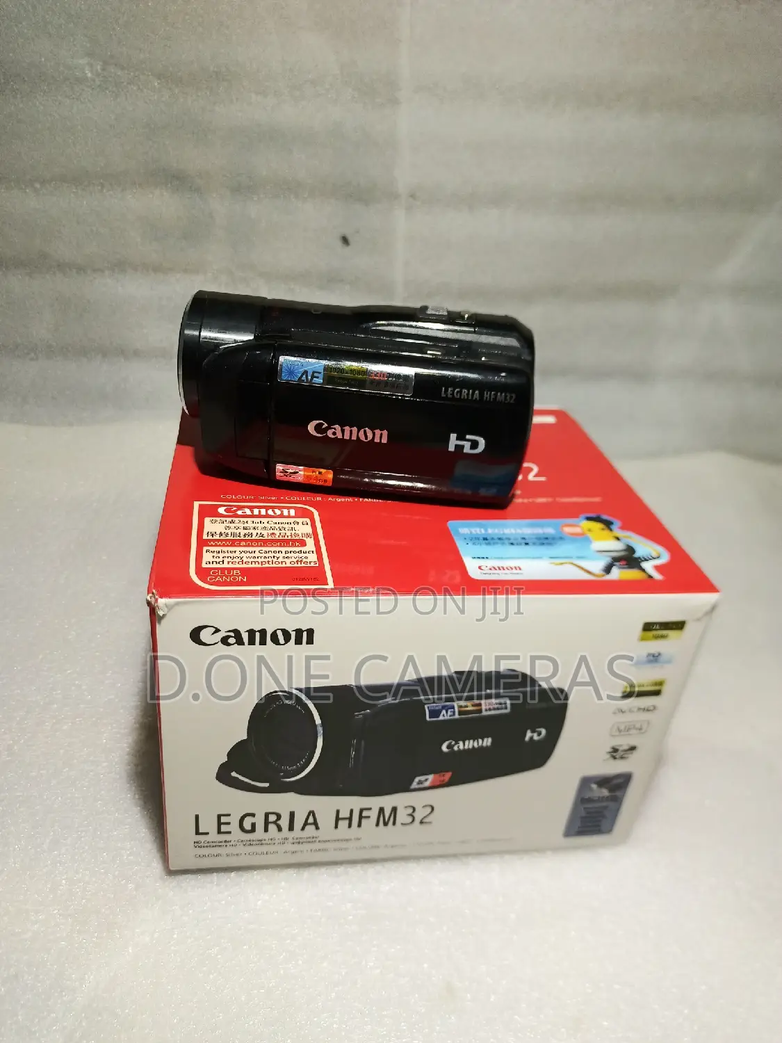 Canon HFM32 HD Camcorder for Live Streaming and Recording