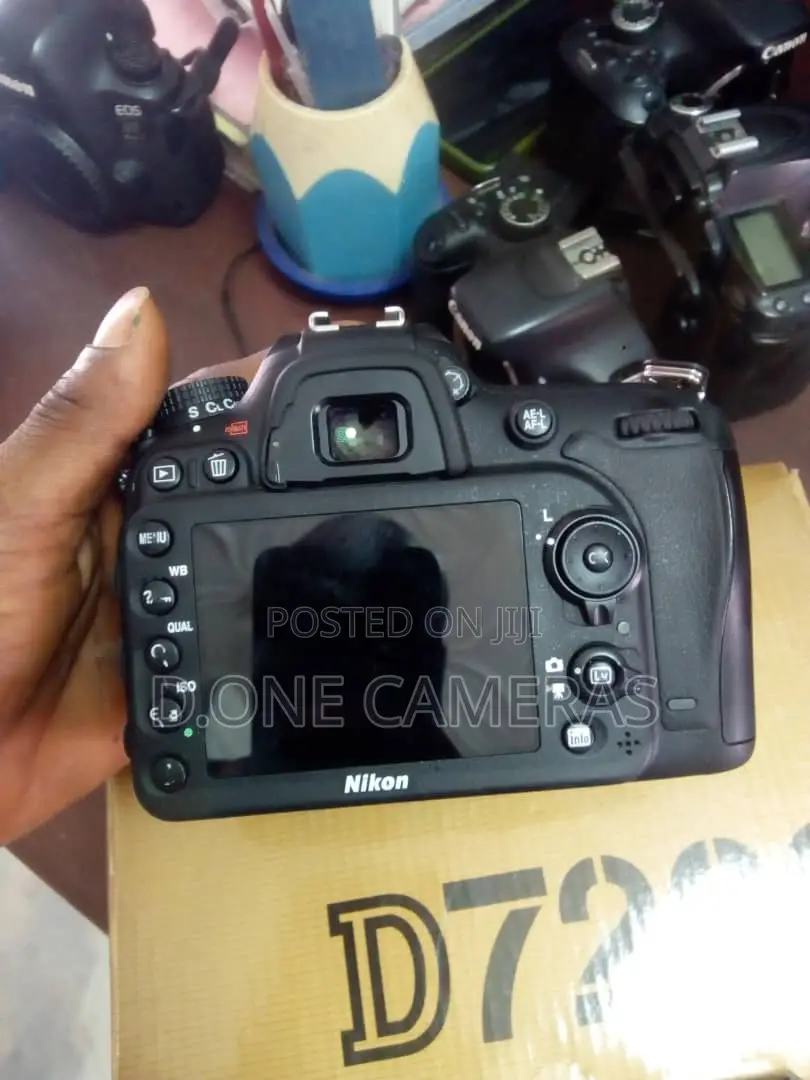 Nikon D7100 DSLR Camera Body