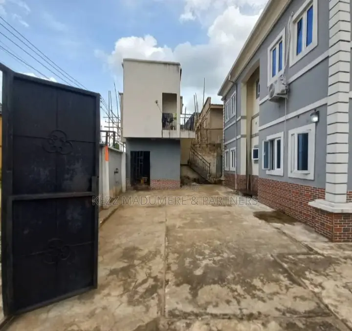 4bdrm Block of Flats in Irete , Owerri , Imo for sale