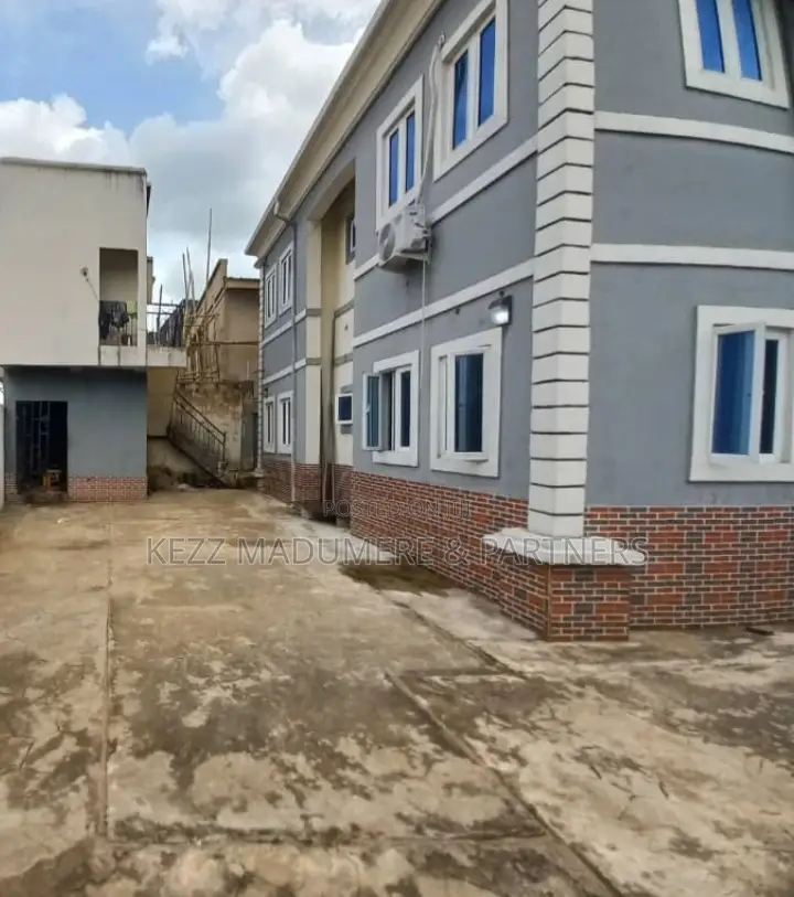 4bdrm Block of Flats in Irete , Owerri , Imo for sale