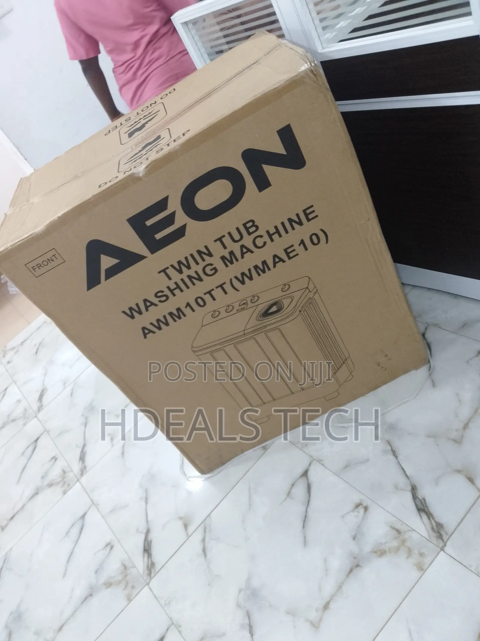 Twin Tub 10kg Aeon Washing Machine.