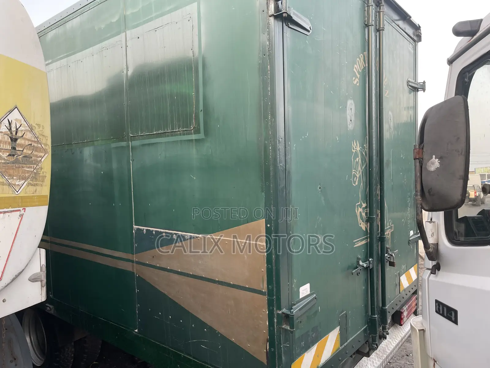 Foreign Used Mercedes Benz 1114 Truck.