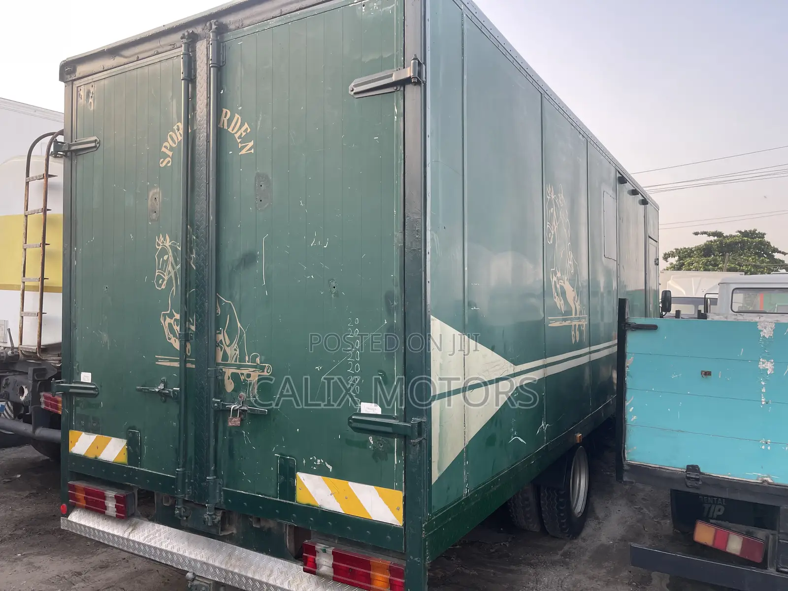 Foreign Used Mercedes Benz 1114 Truck.