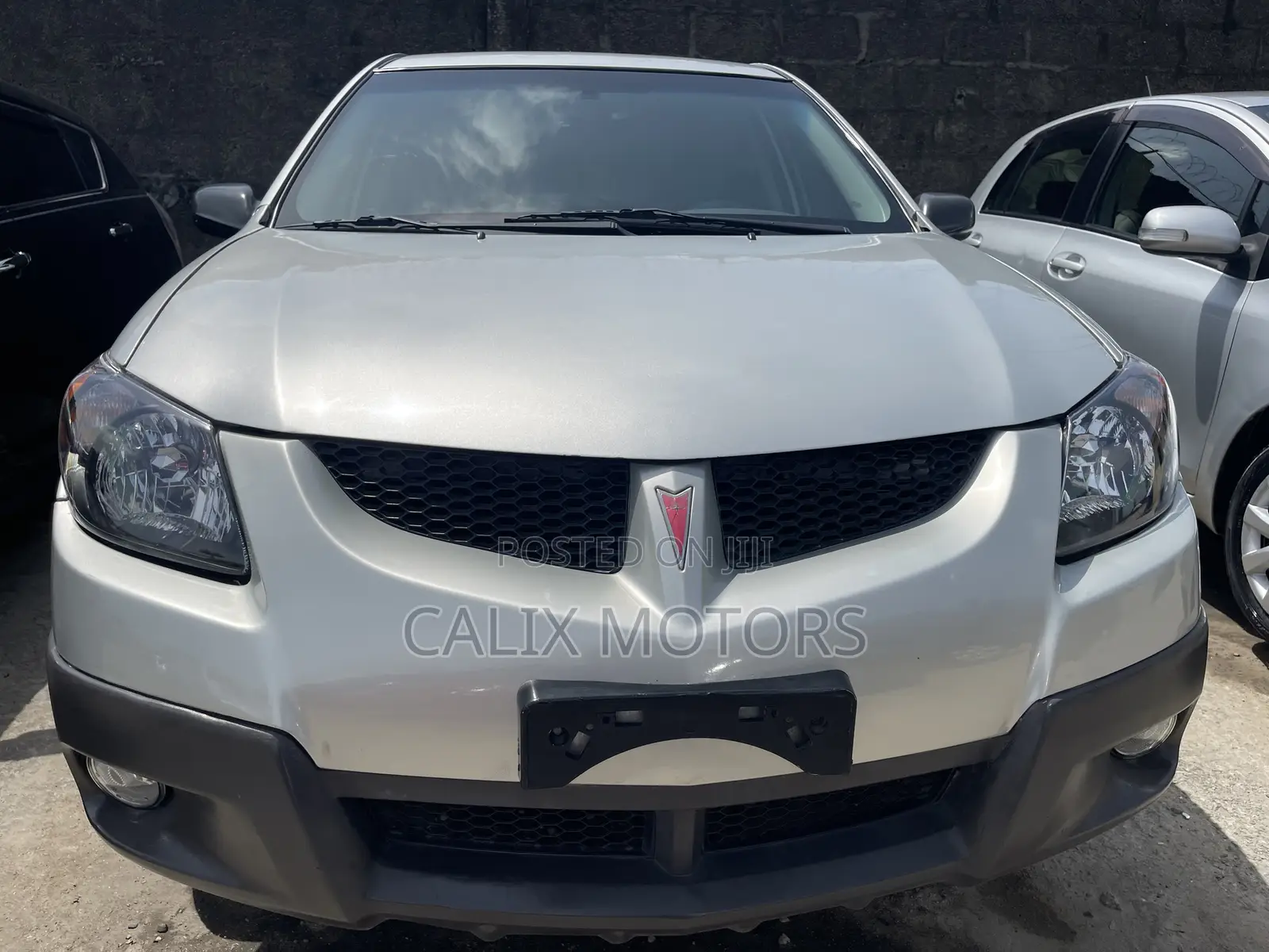 Pontiac Vibe Automatic 2004 Silver