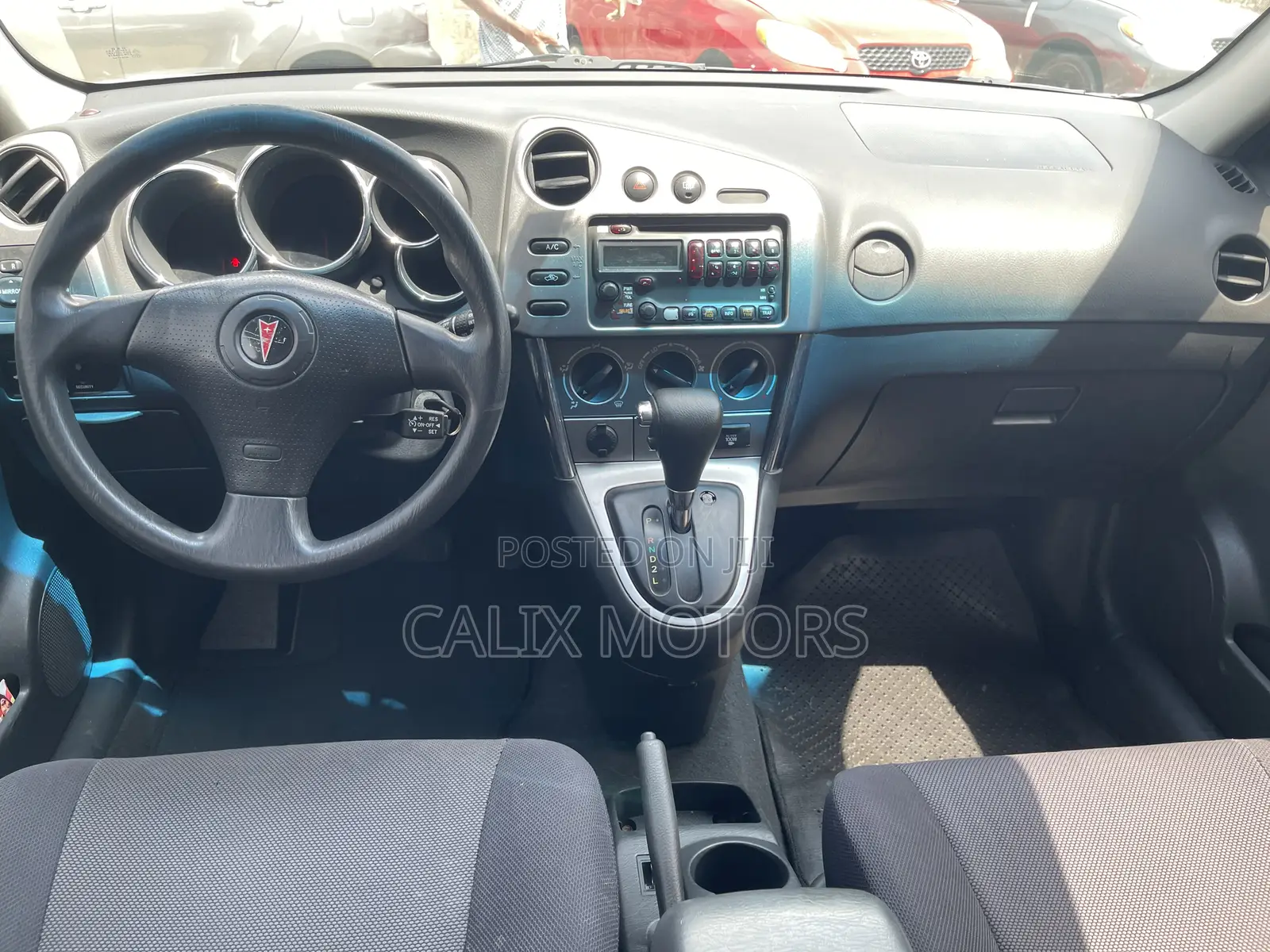 Pontiac Vibe Automatic 2004 Silver