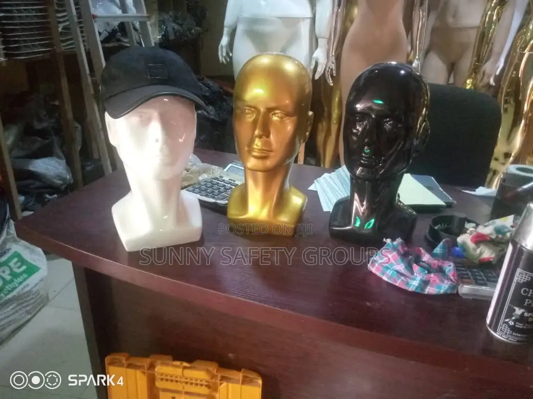 Male Mannequin Head