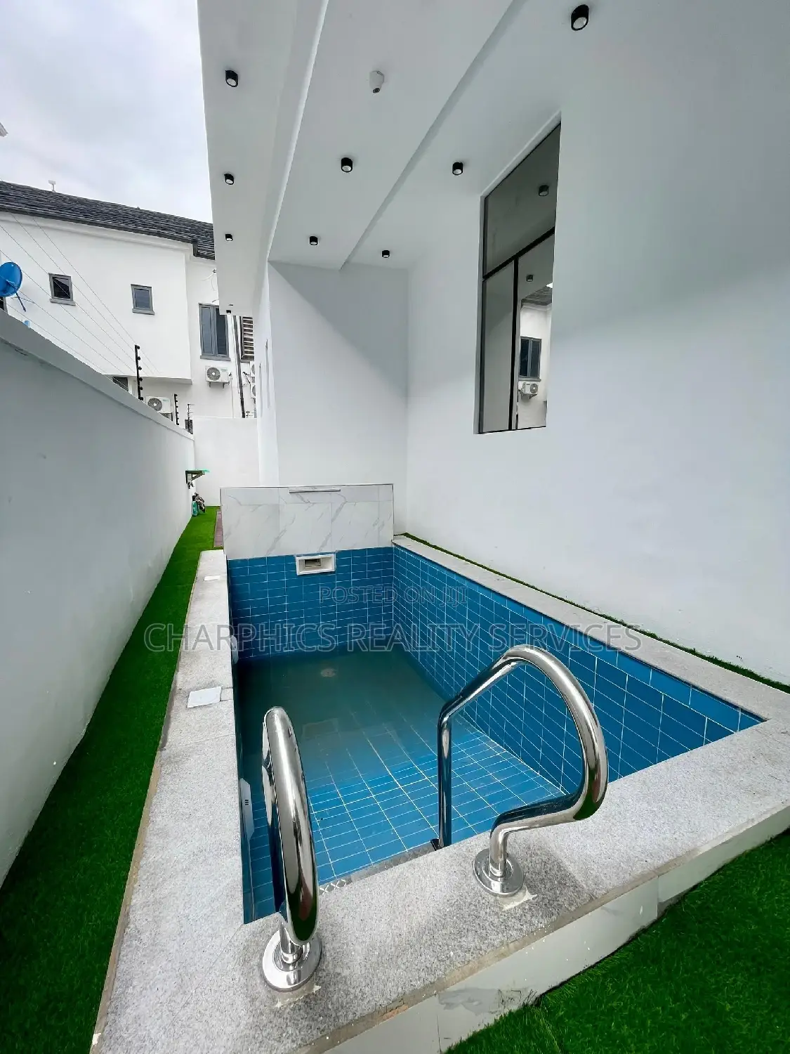 5bdrm Duplex in Lekki for sale