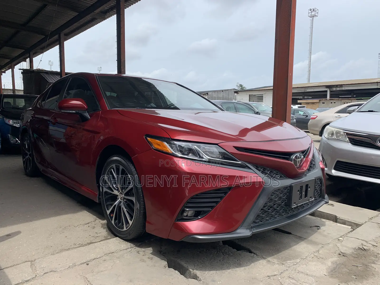 Toyota Camry SE (2.5L 4cyl 8A) 2019 Red