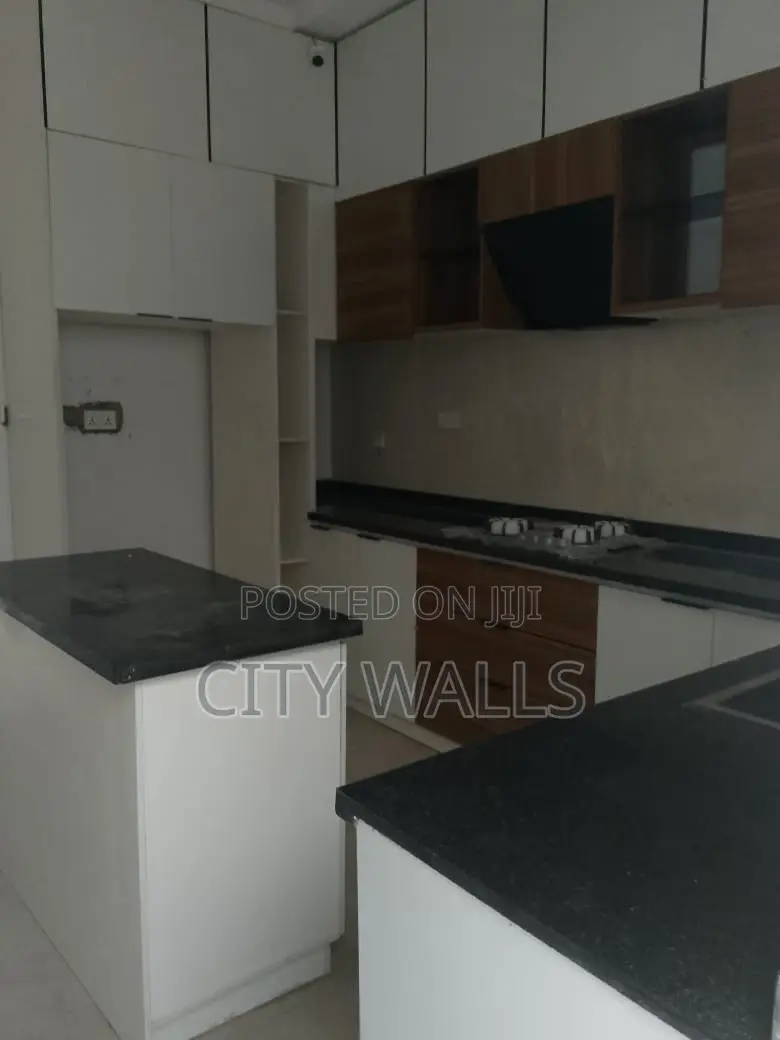 4bdrm Townhouse / Terrace in Ikate for rent