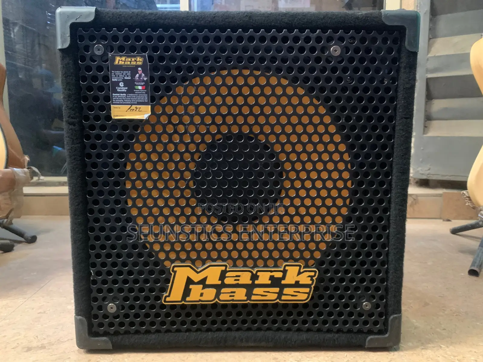 Quality Mark Bass Combo 2 (Guitar Amplifier)