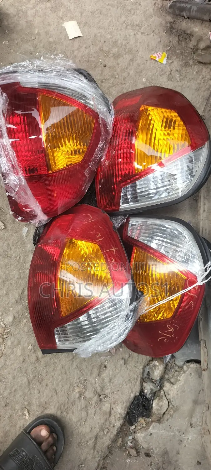Hyundai Santa Fe 2003 Backlights Available