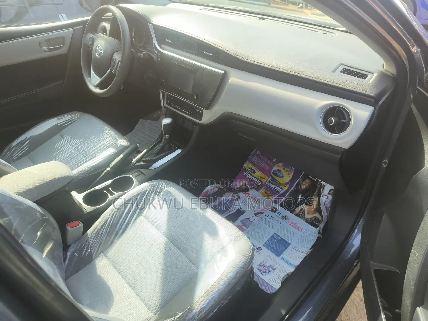 Toyota Corolla LE Eco (1.8L 4cyl 2A) 2018 Gray