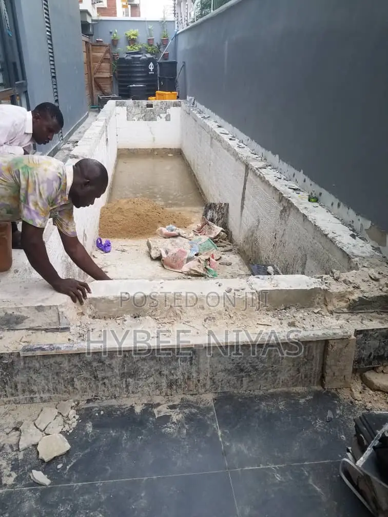 Professional and Good Swimming Pools Builder