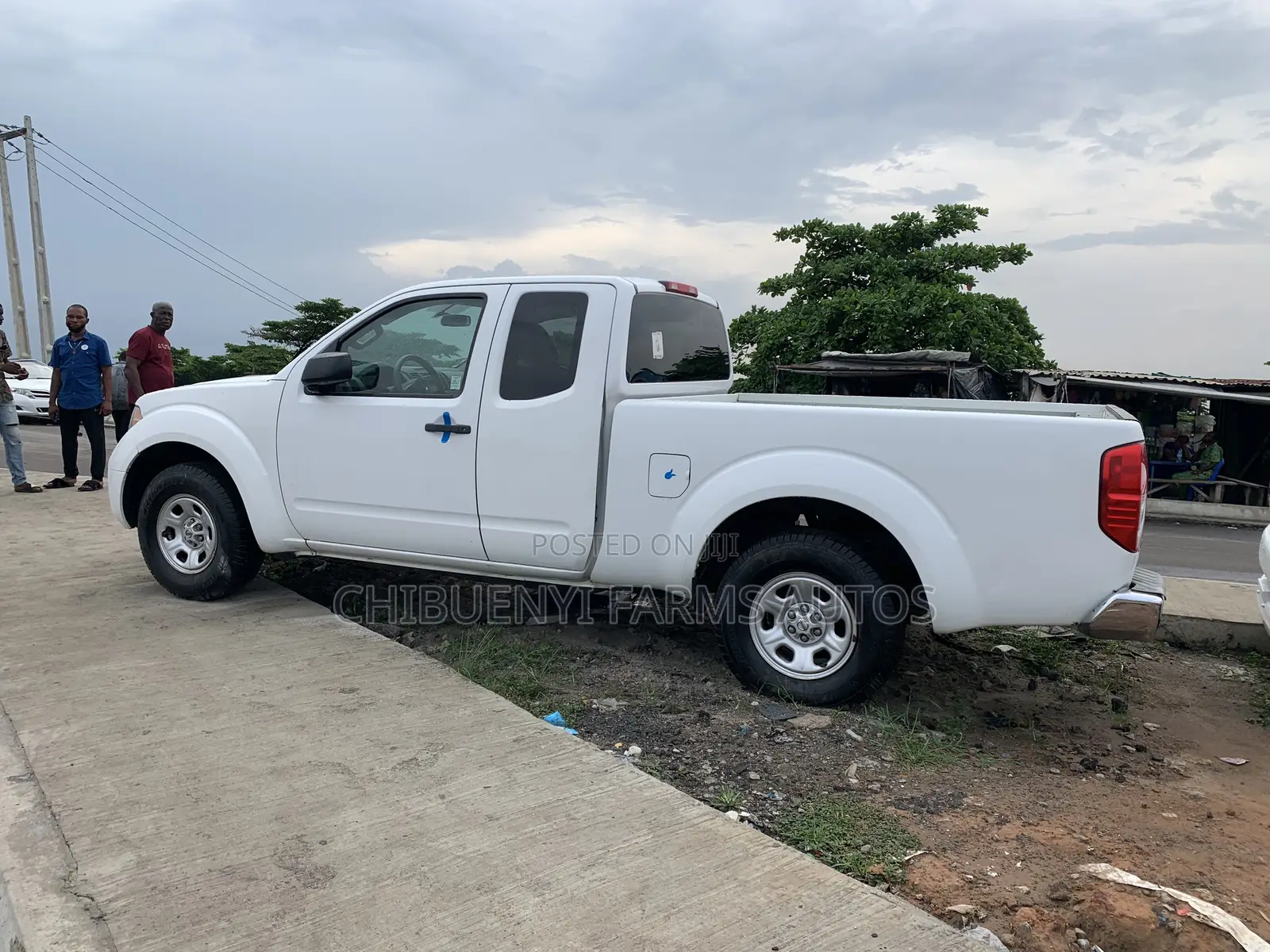 Nissan Frontier 2014 White