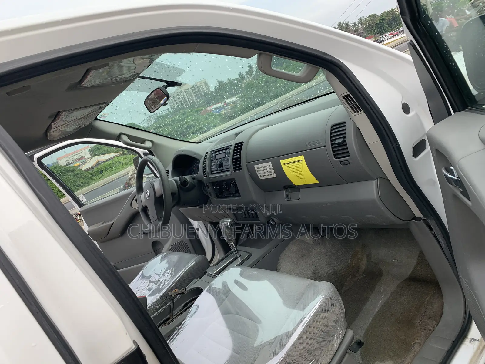 Nissan Frontier 2014 White