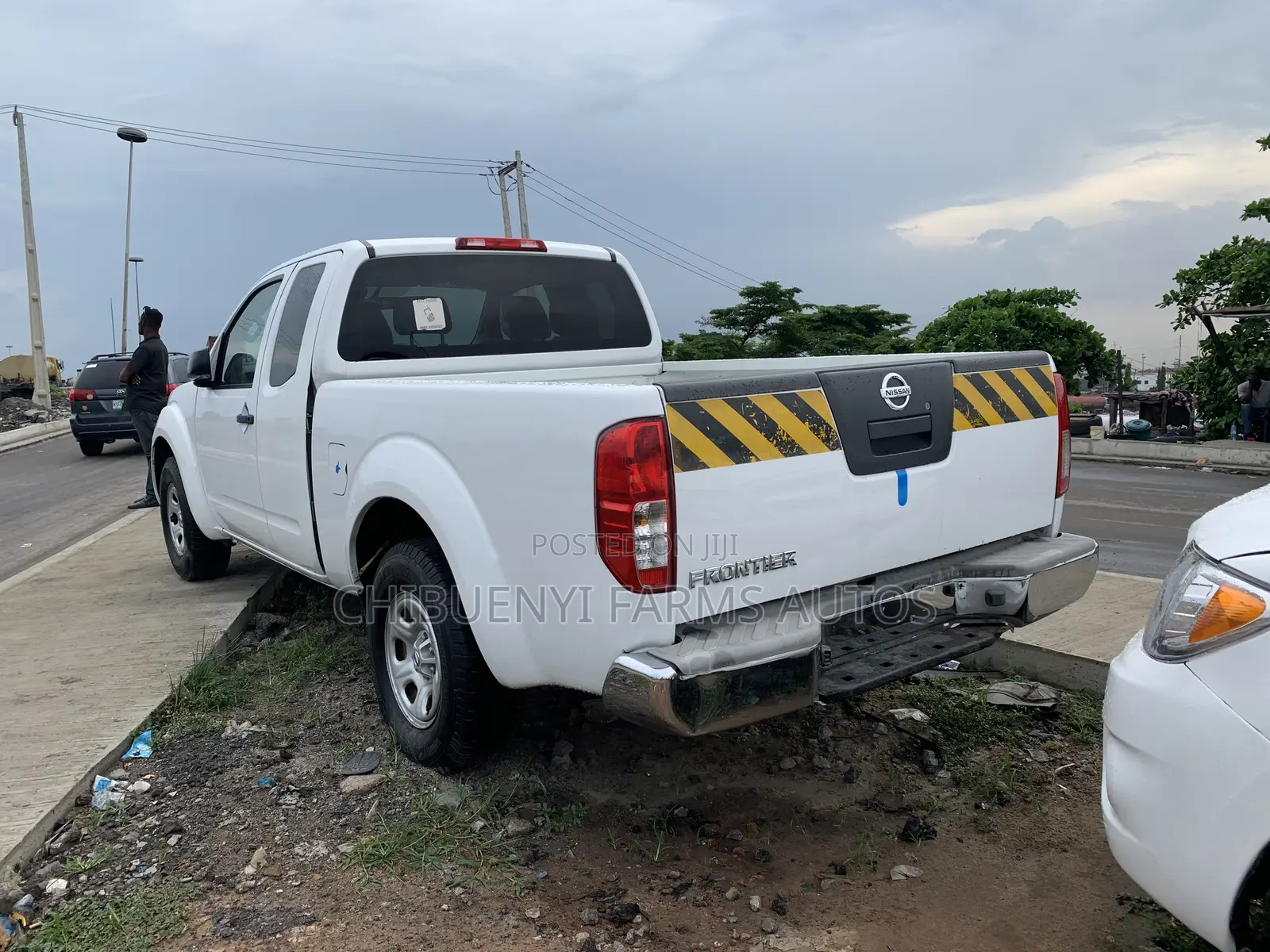 Nissan Frontier 2014 White