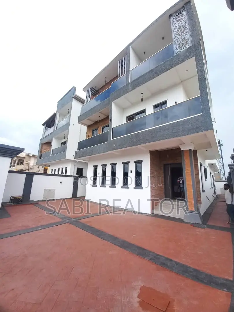 Furnished 6bdrm Duplex in Magodo Phase 2 for sale