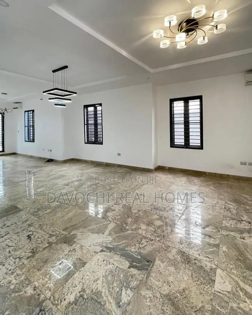 5bdrm Duplex in Ikoyi for rent