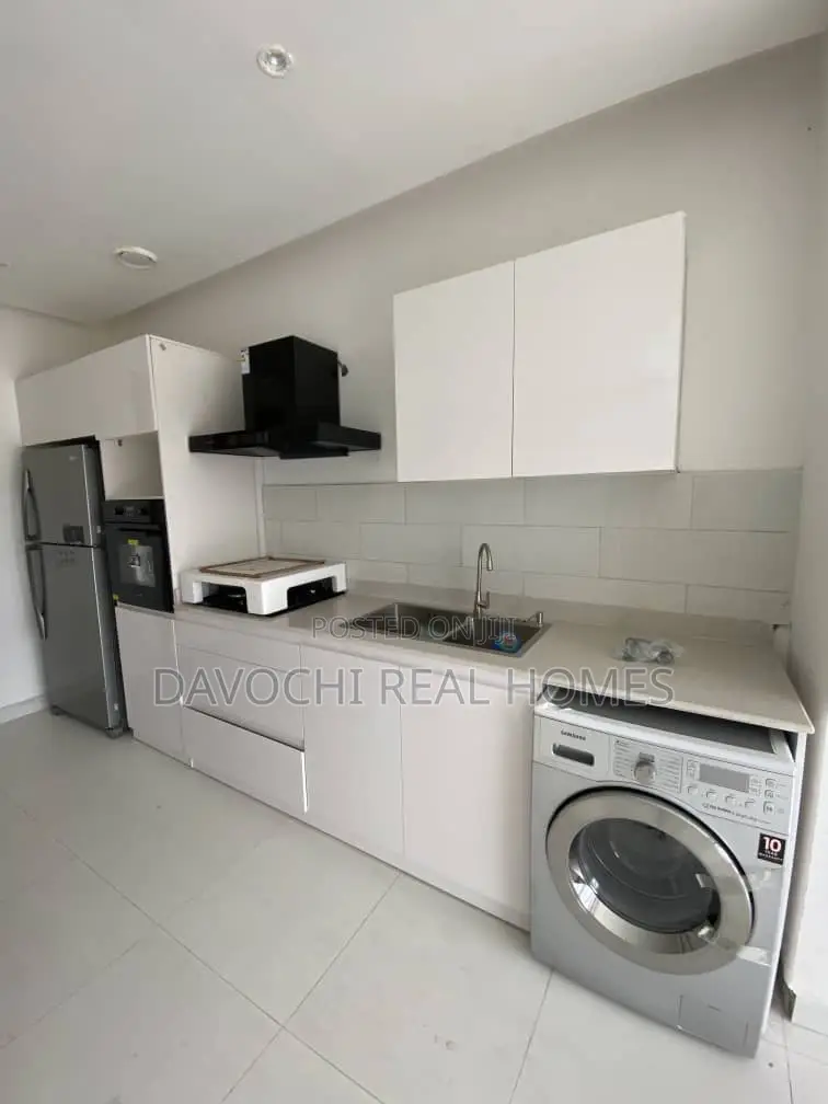 2bdrm Maisonette in Lekki Phase One for rent