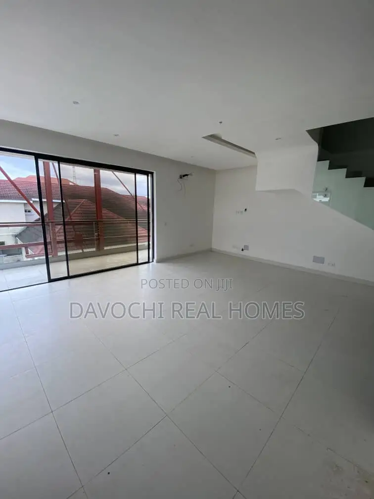 2bdrm Maisonette in Lekki Phase One for rent