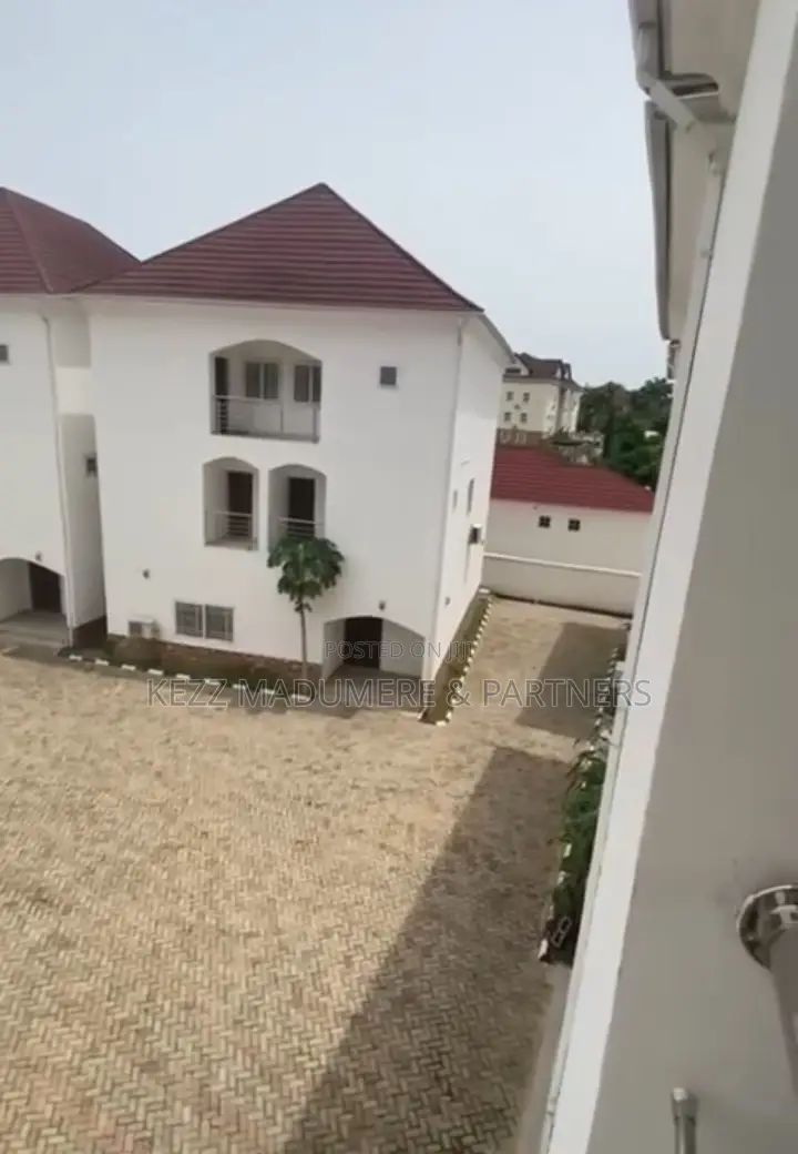 6bdrm Mansion in Asokoro , Abuja , for sale