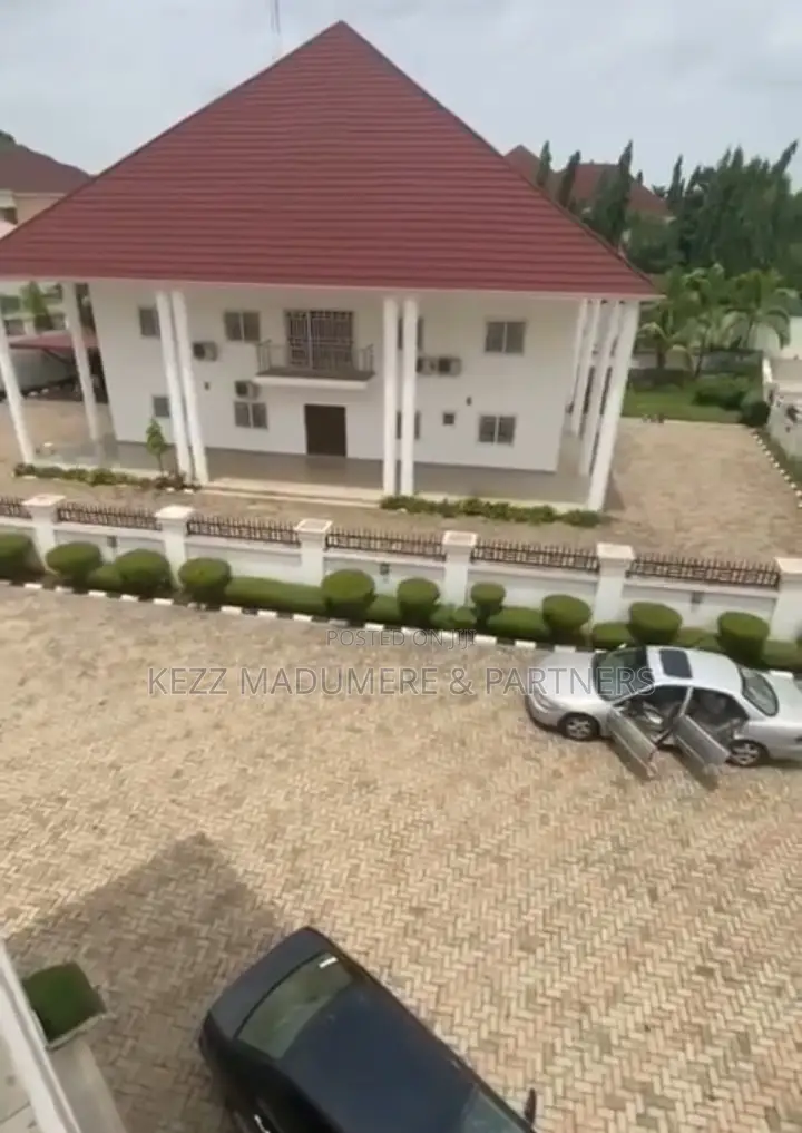 6bdrm Mansion in Asokoro , Abuja , for sale