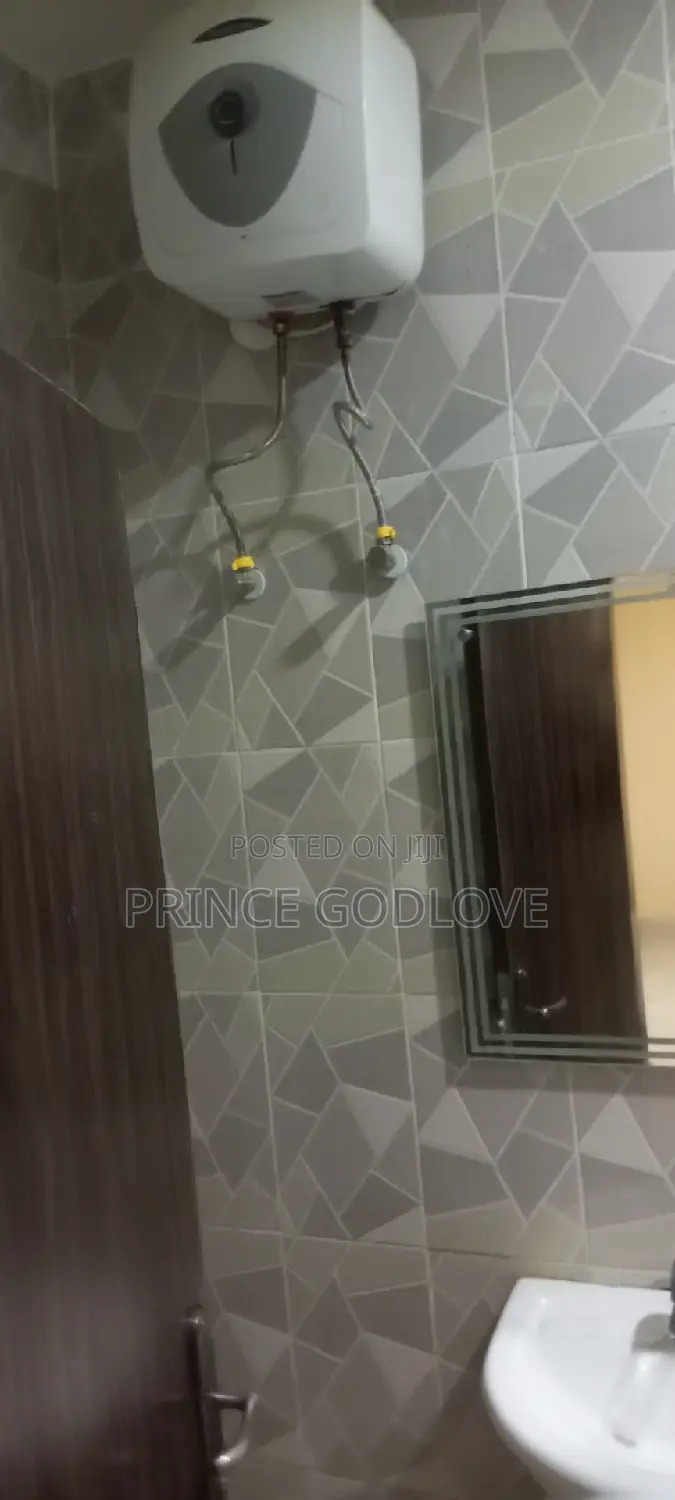 2bdrm Block of Flats in Trans Engineering, Dawaki for rent