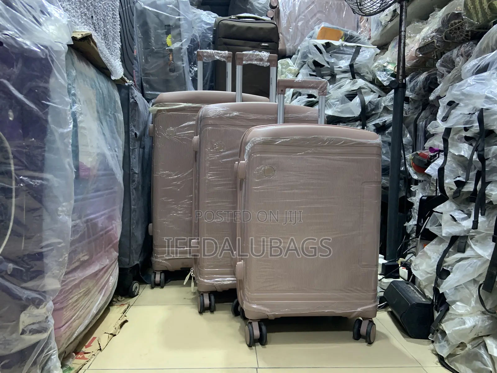 Set of Nude Quality Unbreakable Good Pathner Travel Luggage
