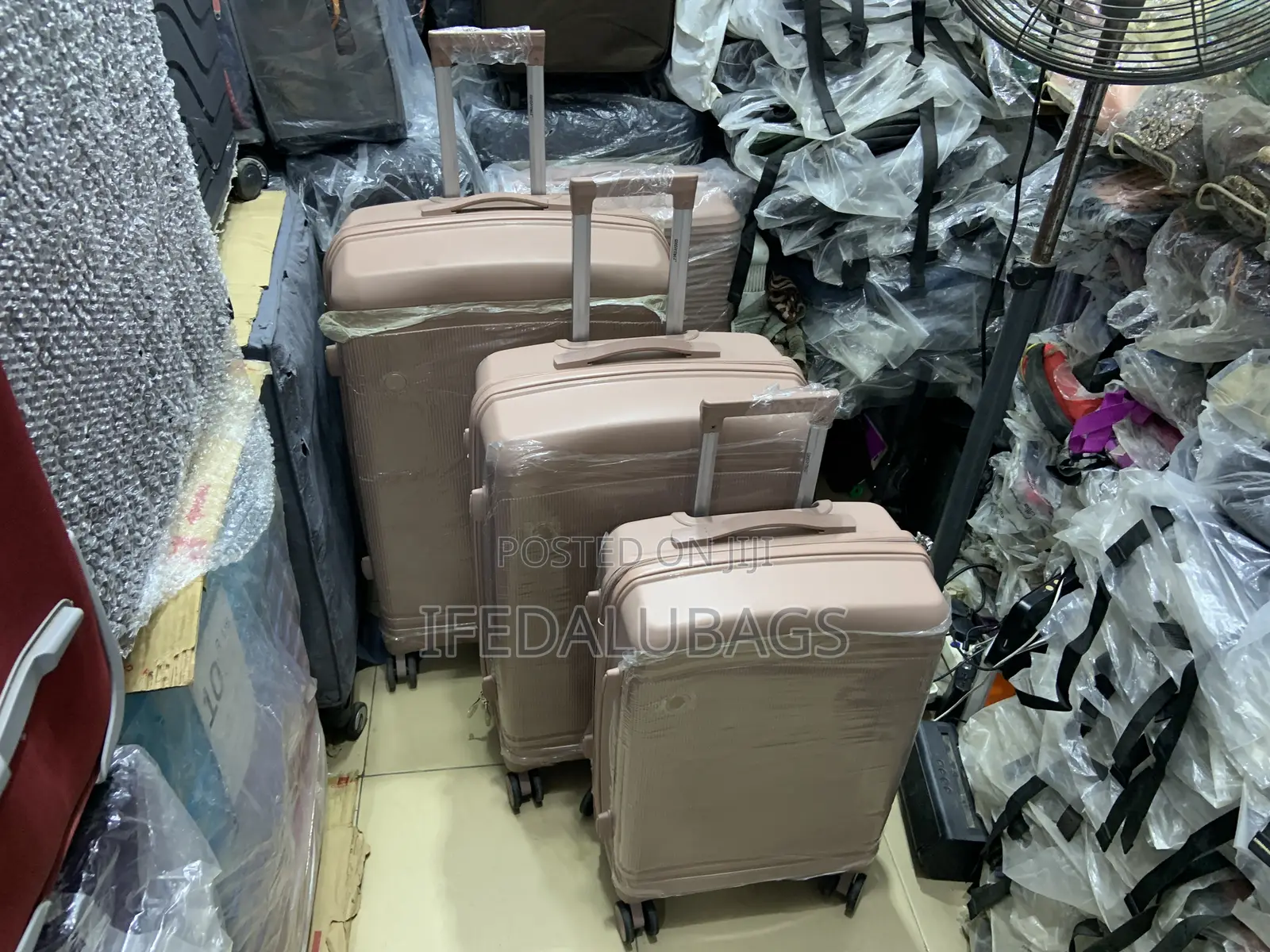 Set of Nude Quality Unbreakable Good Pathner Travel Luggage