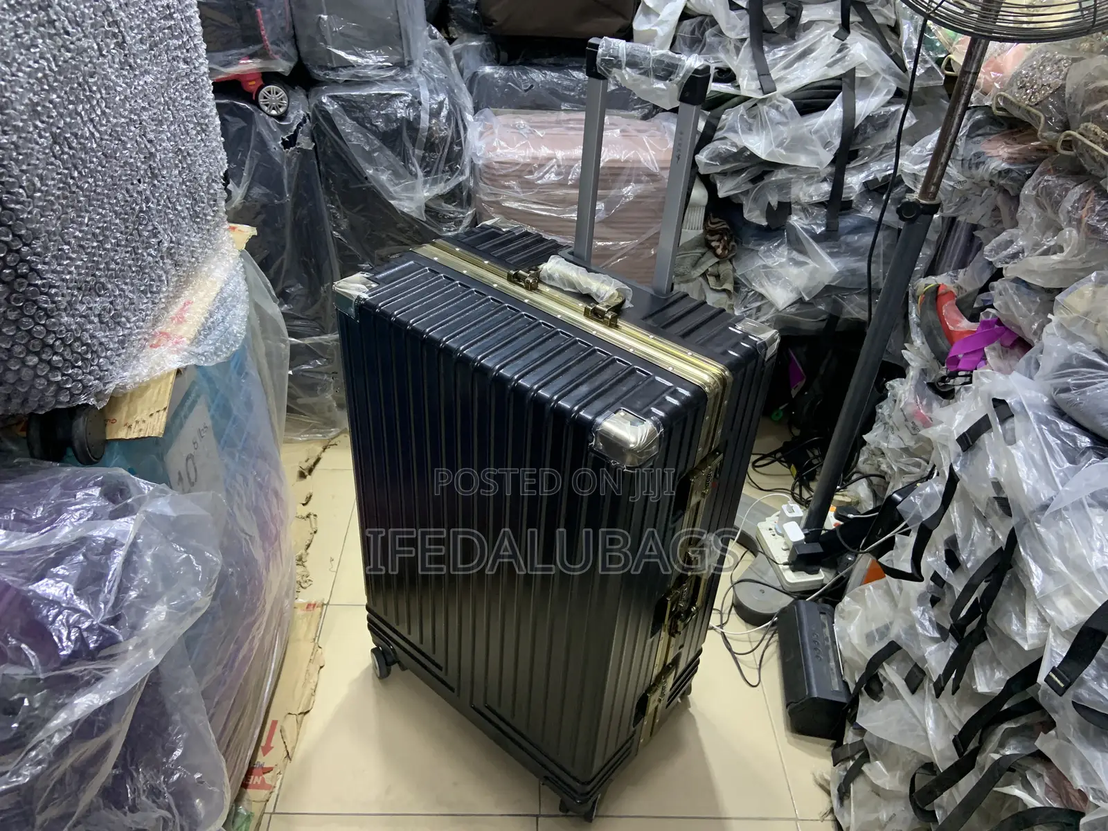 Big Size Aluminum Frame Black Travel Luggage