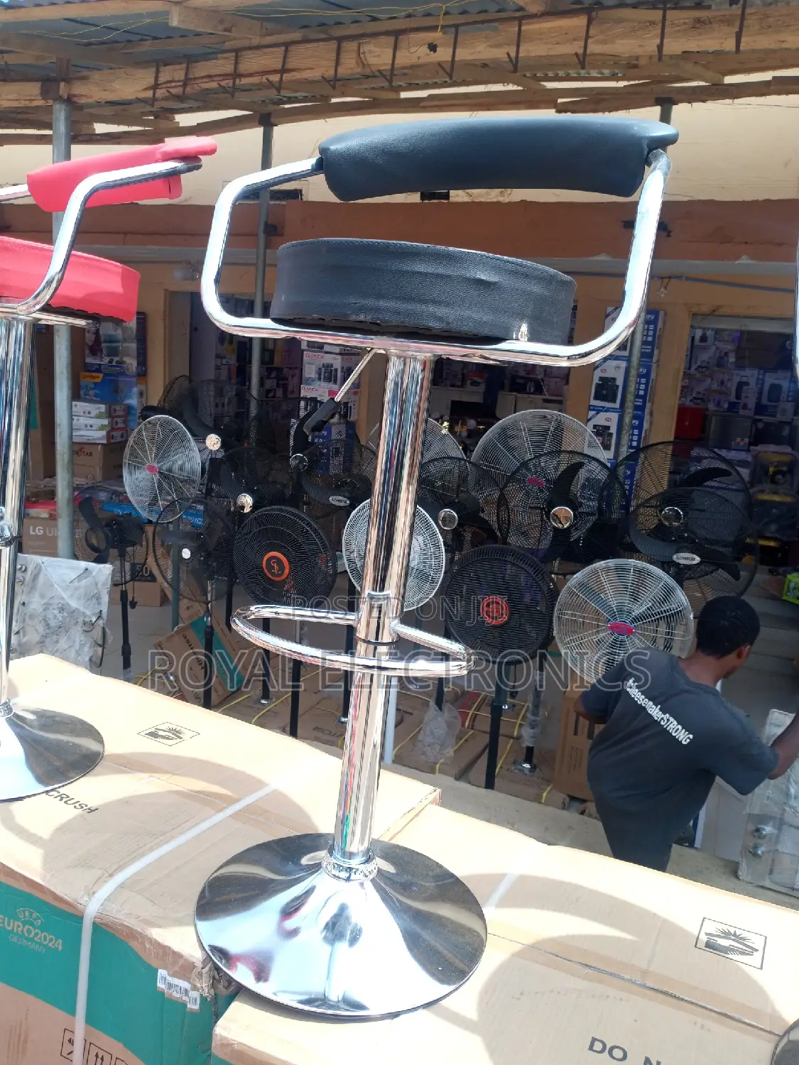 Authentic Quality Comfortable Chrome Bar Stool With Backrest