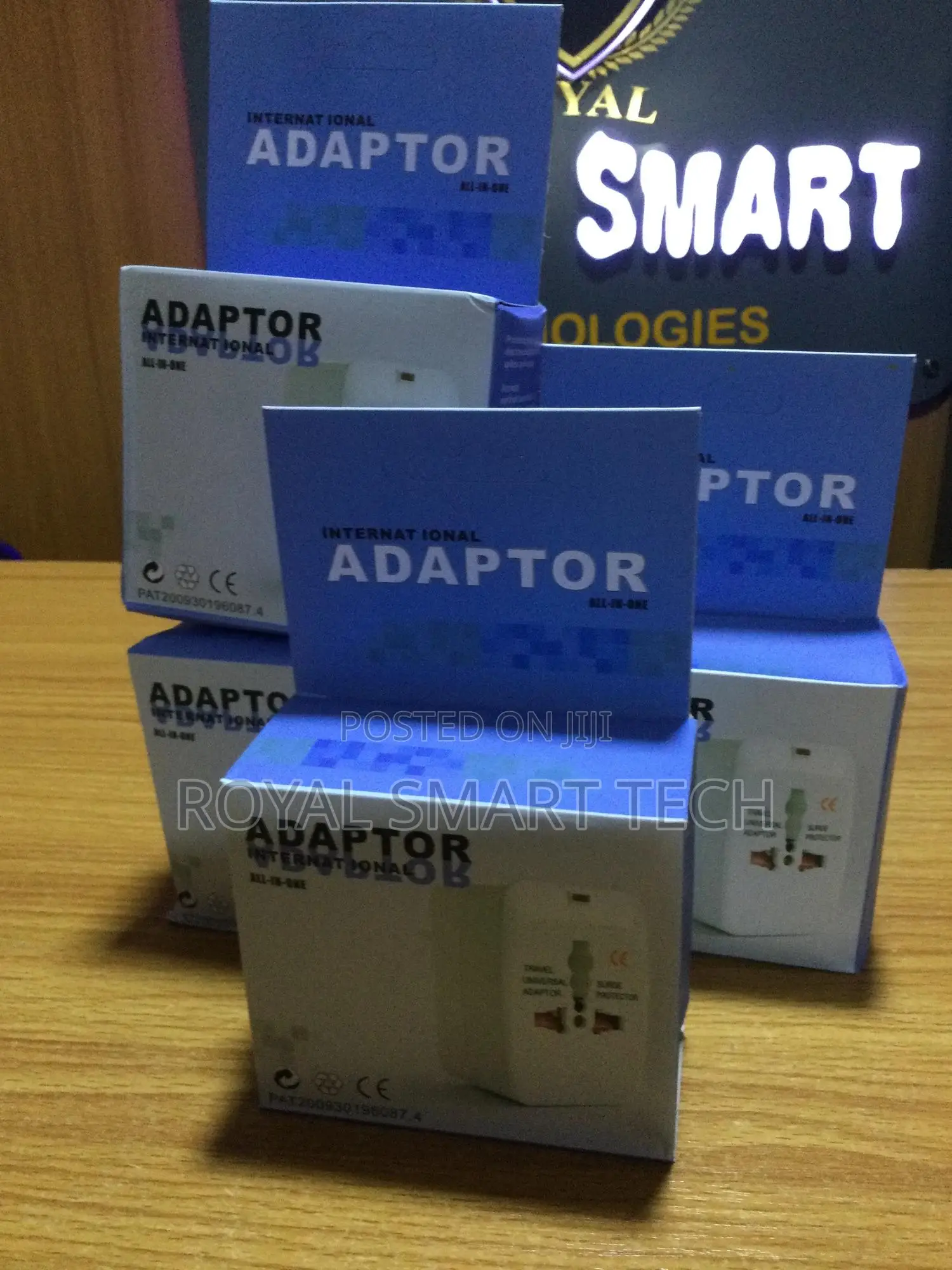 Universal Adaptor