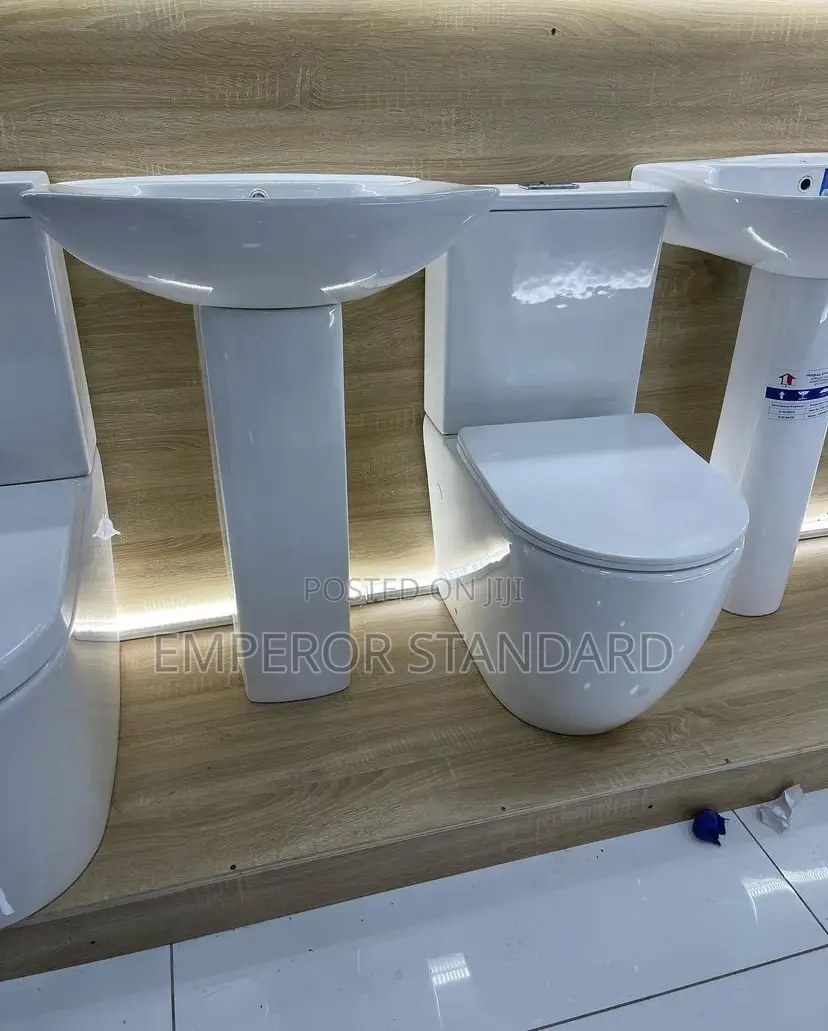 Round Executive England WC Set With the Wash Hand Basin