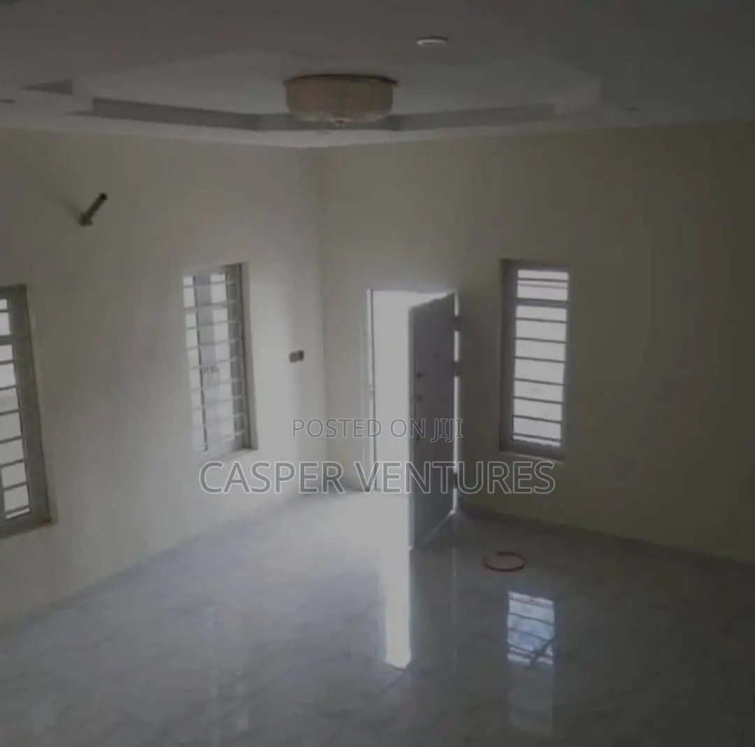 4bdrm Duplex in Alternative, Chevron for rent