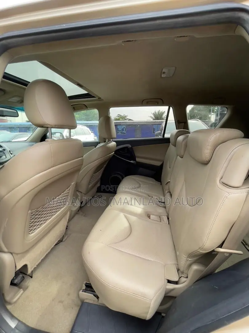 Toyota RAV4 3.5 Limited 4x4 2010 Gold