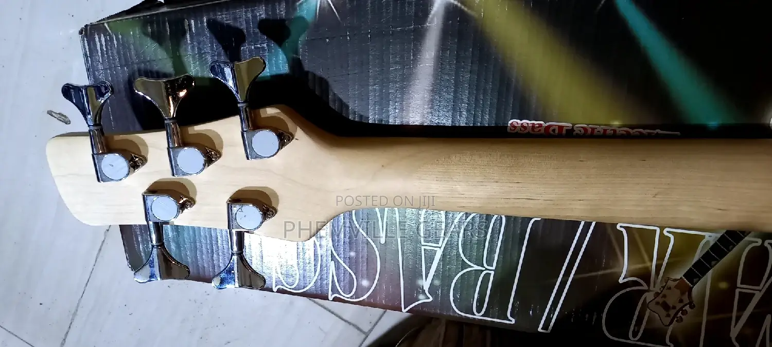 Wellsound Active Bass Guitar