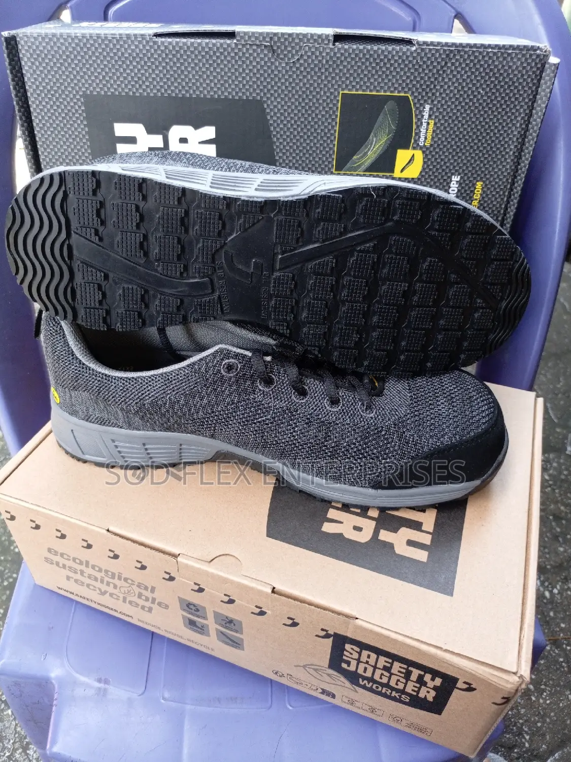 Econila Light Weight Safety Joggers Safety Shoe