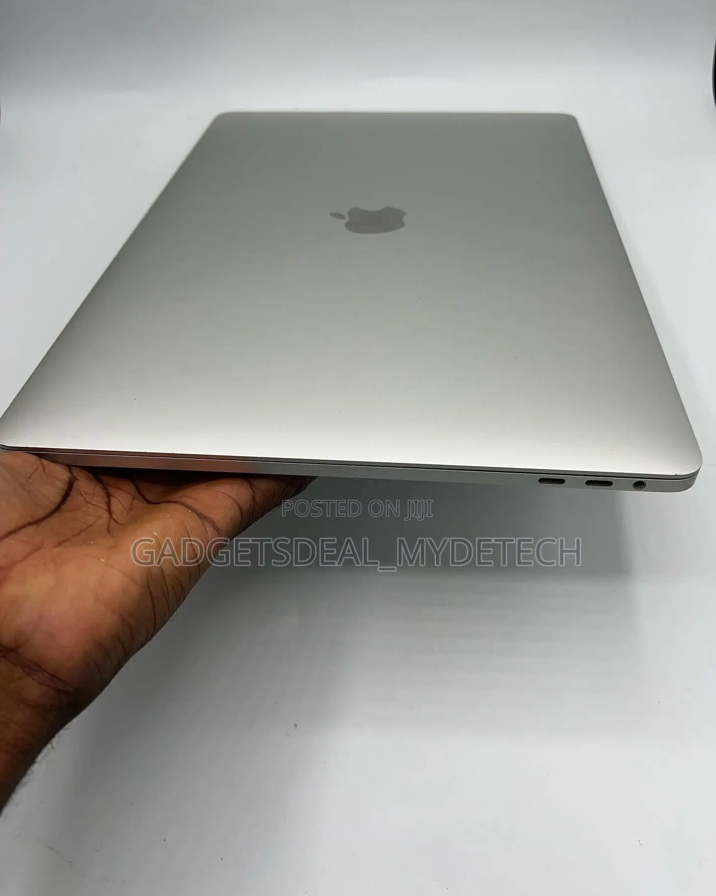 Laptop Apple MacBook Pro 2018 16GB Intel Core I7 SSD 512GB