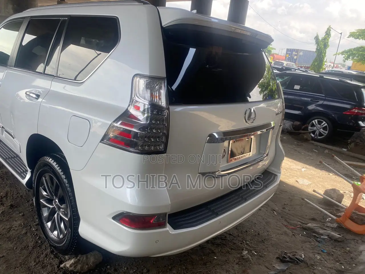 Lexus GX 460 Luxury 2015 White