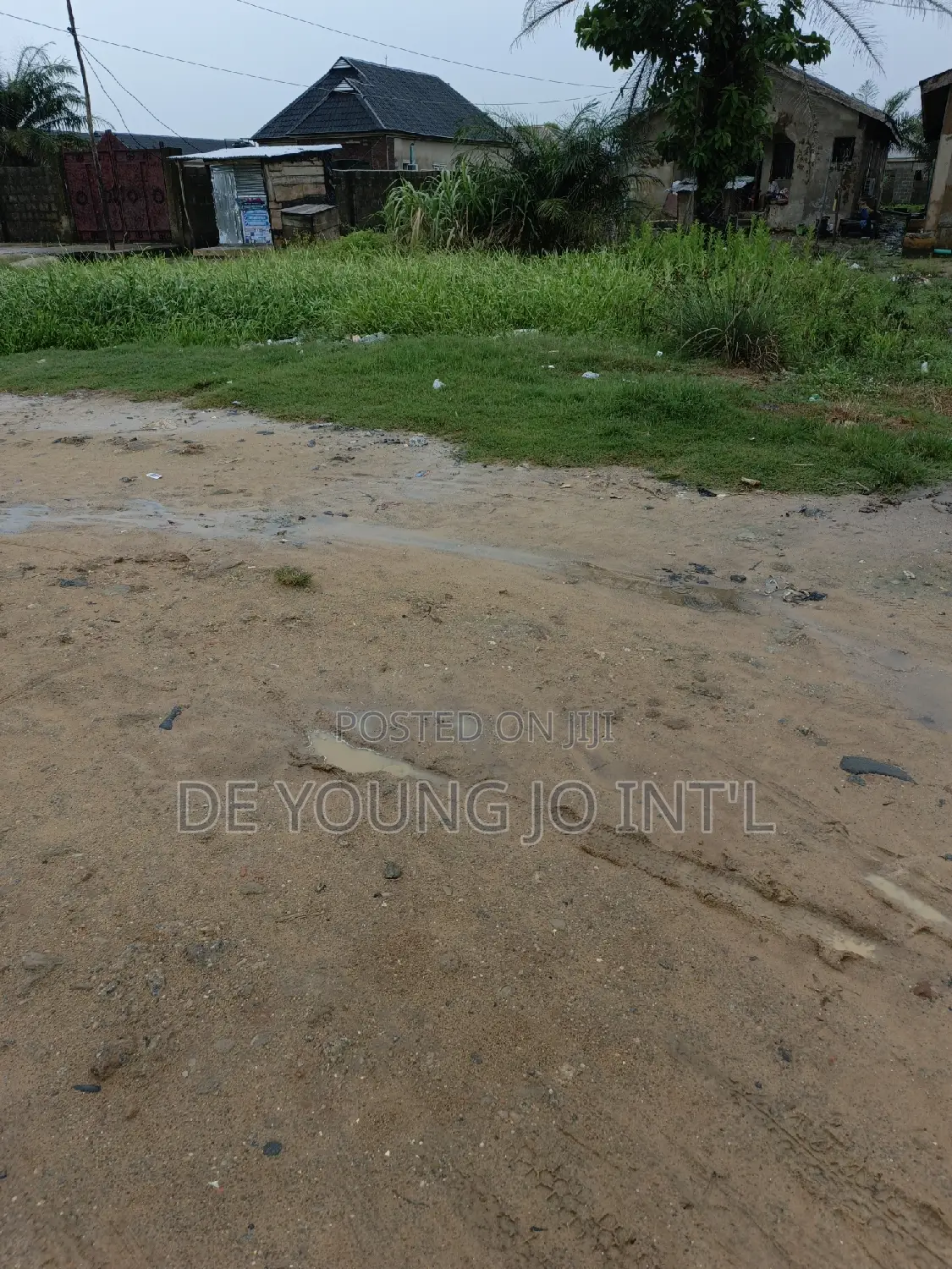 A Plot of Land 100/50 Square Meters for Sale at Peace Estate