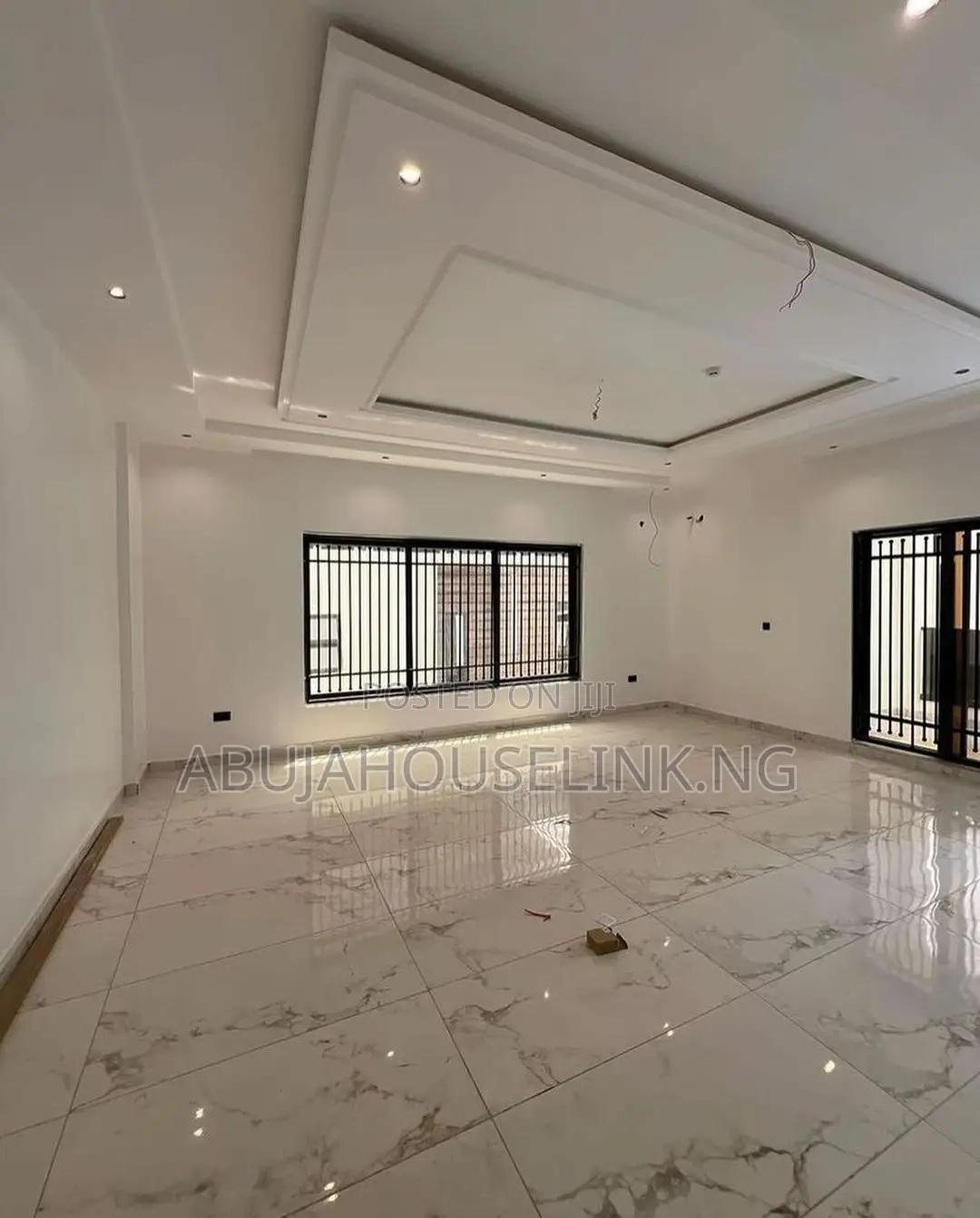 6bdrm Duplex in Guzape Main Abuja for sale