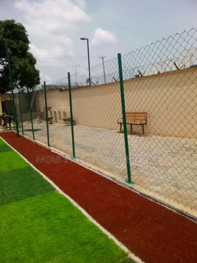 8ft Coated Chainlinks Fence Wire